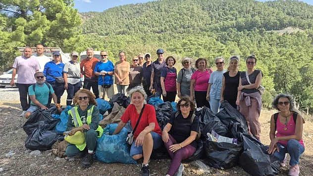 Marmaris'te ormanlık alanda temizlik yapıldı