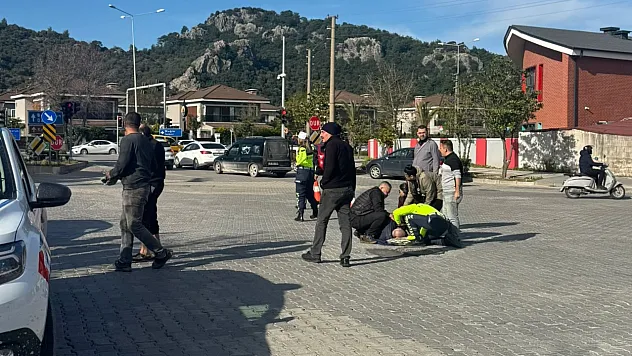 Marmaris'te otomobil yayaya çarptı, sürücü gözaltına alındı