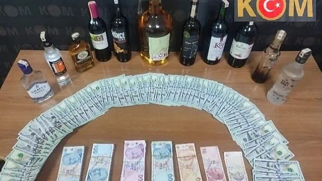 Sahte dolarla alışveriş yapan 3 şüpheliye gözaltı
