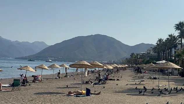Marmaris'te sıcak havayla birlikte sahiller hareketlendi