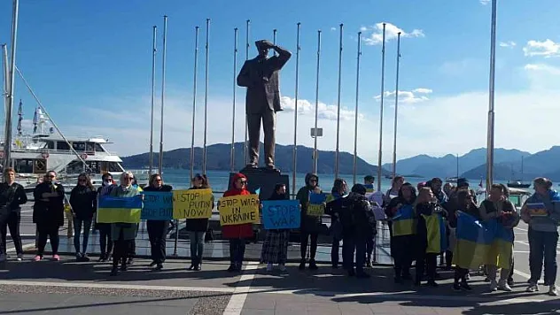 Marmaris'te yaşayan Ukraynalılar Putin'e 'dur' dediler