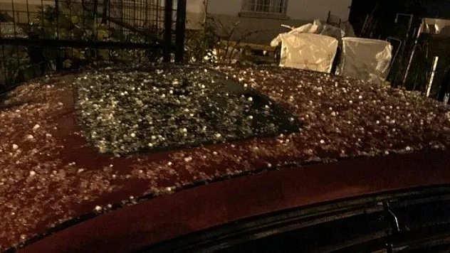 Marmaris'te yıllar sonra kar tanecikleri düştü