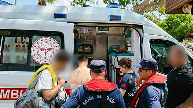 Marmaris ve Fethiye'de teknelerde yaralanan 2 kişiye Sahil Güvenlikten tıbbi tahliye