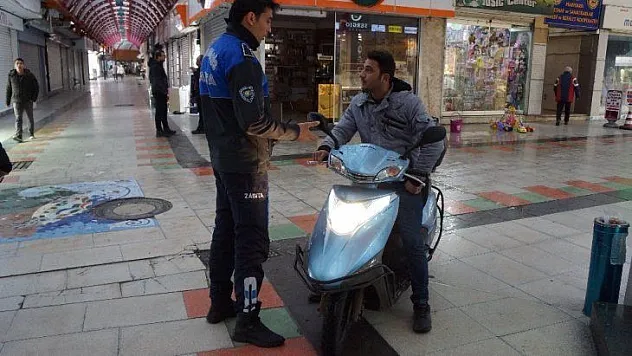 Marmaris zabıtası 390 sürücüye yaptırım uyguladı