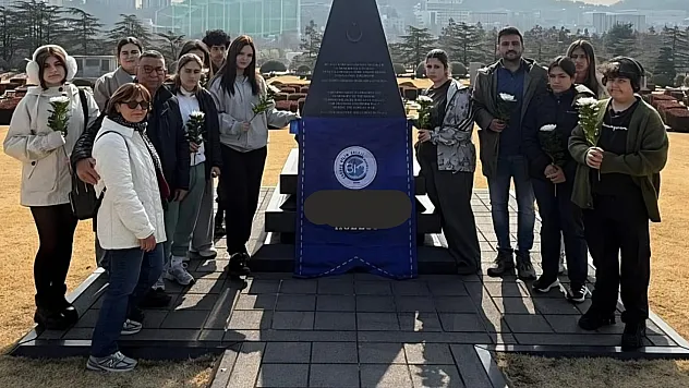 Marmarisli öğrenciler Kore'de Türk şehitliğini ziyaret etti