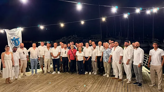 Mehmet Eskici DTO yemeğine ekibiyle katıldı
