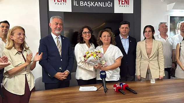 Menteşe Belediye Başkanı Aras Yeni Parti'ye geçti