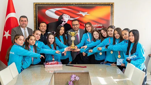 Menteşe Cumhuriyet Ortaokulu Hokey Takımı, Türkiye yarı finalleri yolunda