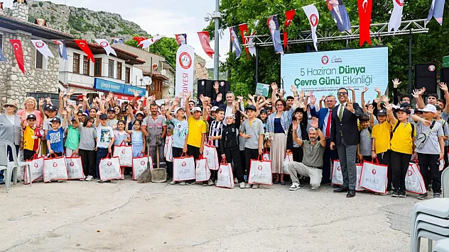 Menteşe'de 1 ton kireç dağıtıldı