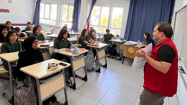 Menteşe'de gençlere yaz kampları tanıtılıyor