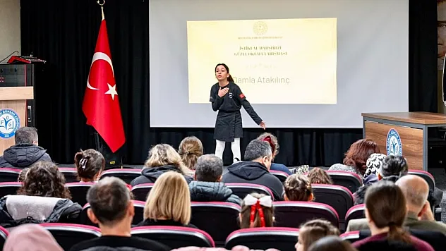 Menteşe'de İstiklal Marşı coşkusu sertifikalarla taçlandı