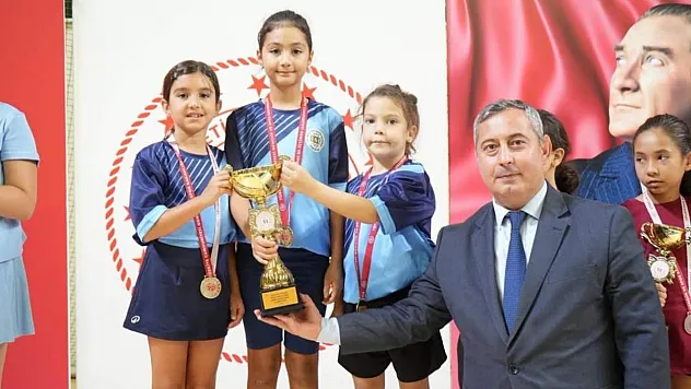 Menteşe'de masa tenisi minikler il birinciliği müsabakaları tamamlandı