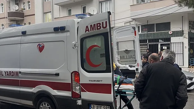Menteşe'de otomobil yayaya çarptı: 1 yaralı