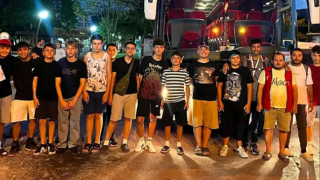 Menteşeli gençler Akdeniz'in maviliğinde buluşmak için yola çıktı