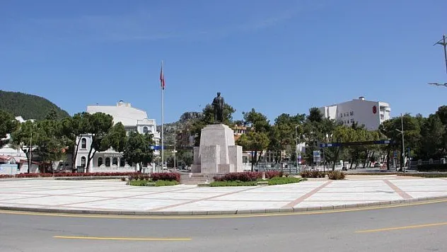 Menteşeliler Sokağa Çıkma Yasağına Uydu