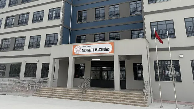Mersin'de bir lise öğrencisi silahla yakalandı