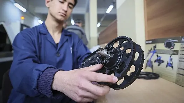 Mesleki eğitim, LGS'de yüksek başarı dilimindeki öğrencilerin ilk tercihlerinden oldu