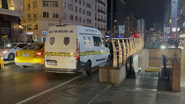 Metro hattında raylara atlayan şahıs hayatını kaybetti