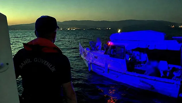 Milas Açıklarında Motoru Arızalanan Teknedeki 2 Kişi Kurtarıldı