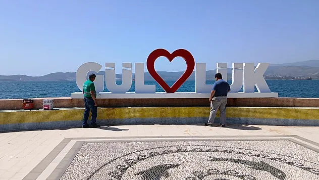 Milas Belediyesi Güllük'te Bayram Öncesi Temizlik Çalışmalarına Başladı