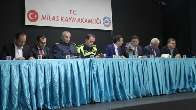 Milas'ta protokol muhtarlarla bir araya geldi