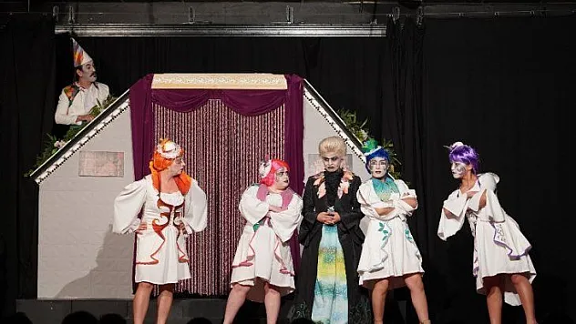 MİŞTİ seyirciyle buluştu