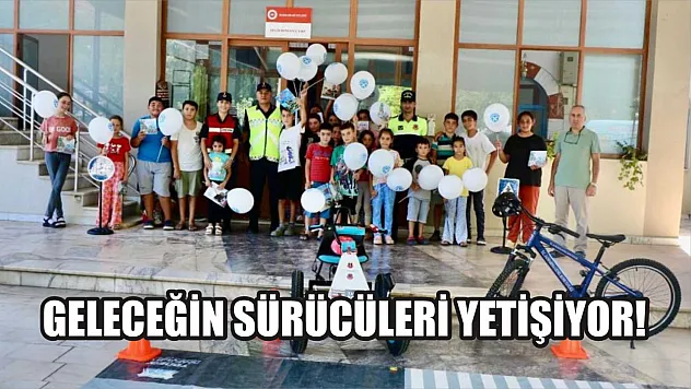 Mobil trafik güvenliği eğitim timi, öğrencilere trafik eğitimi verdi