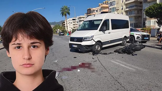 Motosiklet İle Minibüs Çarpıştı: 20 Yaşındaki Üniversite Öğrencisi Hayatını Kaybetti