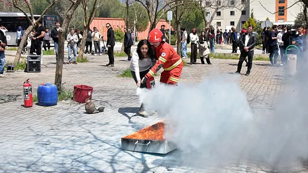 MSKÜ akademik ve idari personeline yangın eğitimi