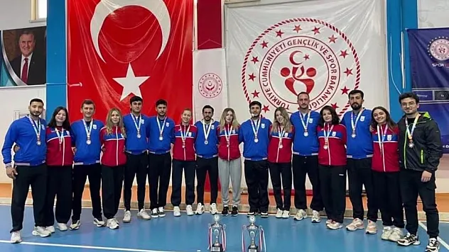 MSKÜ hokeyde Türkiye ikincisi oldu