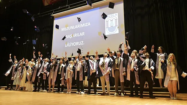 MSKÜ'lü diş hekimleri geleceğe uğurlandı