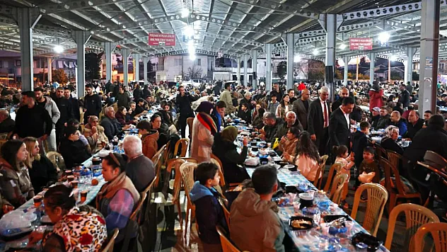 Muğla Büyükşehir İftar Sofralarını İlçelerde Kurmayı Sürdürüyor