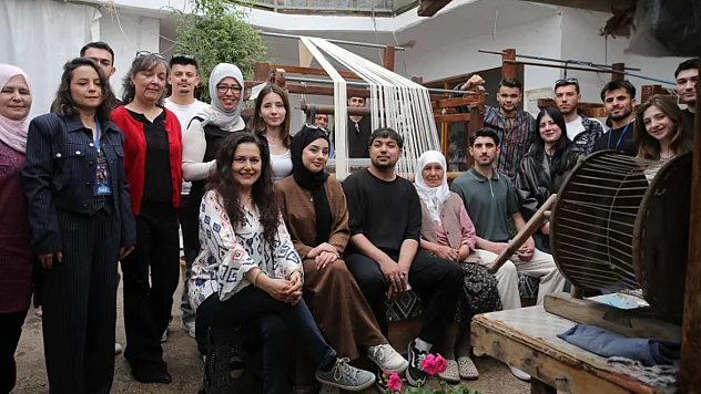 Muğla'da 300 Yıllık İpek Dokuma Geleneği Yaşatılıyor