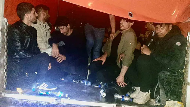 41 göçmen ile iki organizatör yakalandı