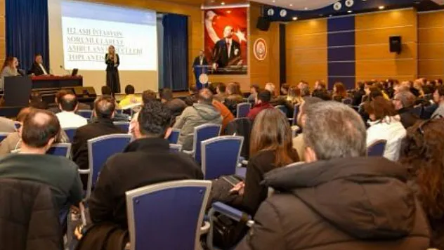 Muğla'da Ambulans Kazalarını Önlemeye Yönelik Kritik Toplantı: Güvenli Sürüş ve Eğitim Vurgusu