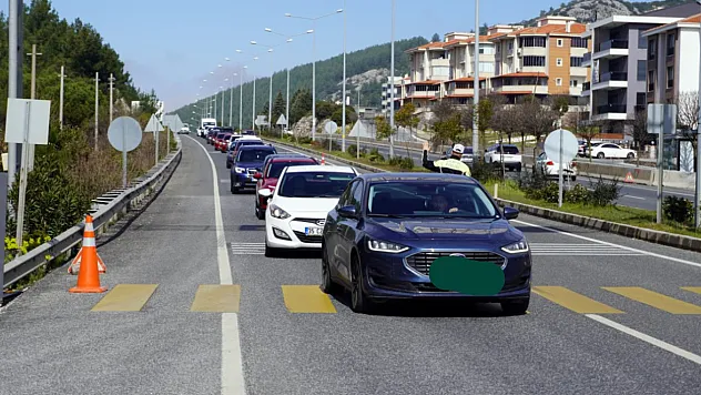 Muğla'da bayram trafiği yoğunluğu başladı