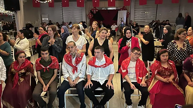Muğla'da engellilere asker kınası gecesi düzenlendi