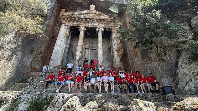Muğla'da Engelsiz İzciler Yaz Kampı'nın 9'uncusu Sarıgerme'de Tamamlandı