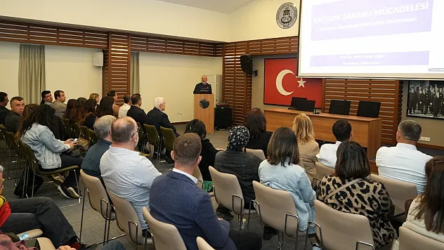 Muğla'da Entegre Zararlı Mücadelesi Masaya Yatırıldı