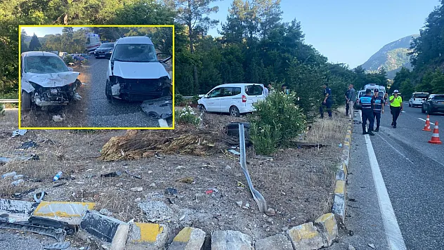 Muğla'da iki kamyonetin çarpıştığı kazada 1 kişi öldü, 3 kişi yaralandı