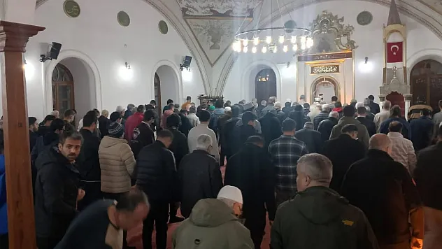 Muğla'da İlk Teravihte Camiler Doldu