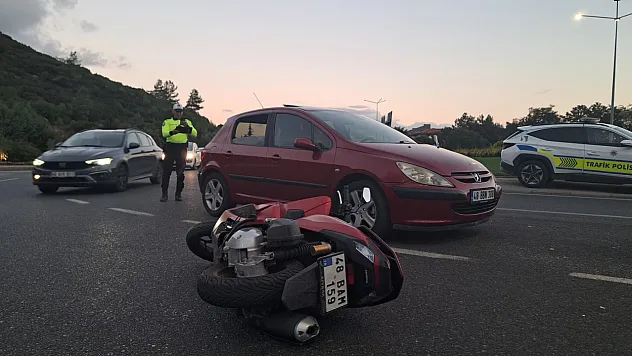 Muğla'da otomobil ile motosiklet çarpıştı: 1 yaralı
