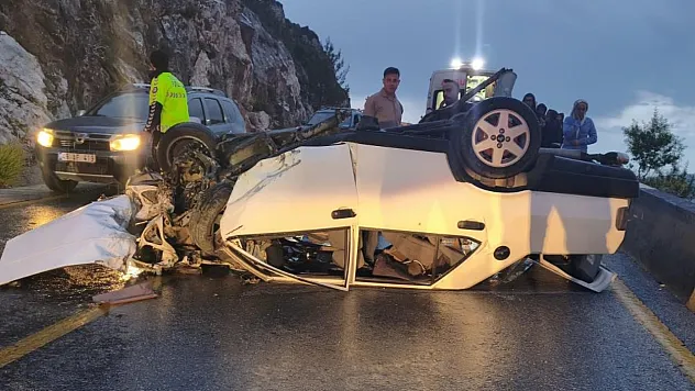 Muğla'da takla atan otomobil ters döndü: 5 yaralı