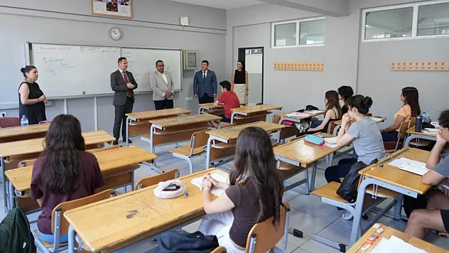 Muğla İl Milli Eğitim Müdürü Çay, yaz kursları ve tercih danışmanlığı çalışmalarını inceledi