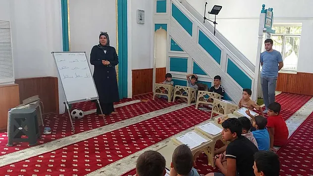 Muğla İl Müftü Yardımcısı Hamide Belgrat'tan Yaz Kur'an Kurslarına Ziyaret