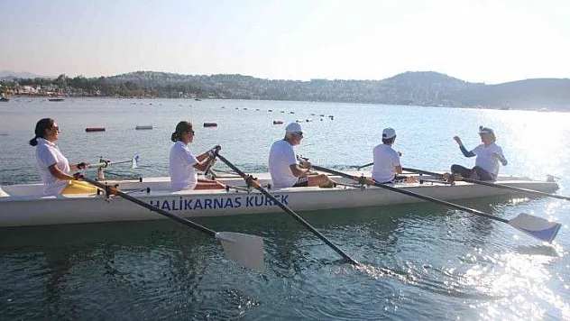 Muğla koylarını kürekle gezecekler