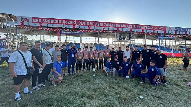 Muğla'nın güreşçileri Manisa'da 6 madalya ile döndü