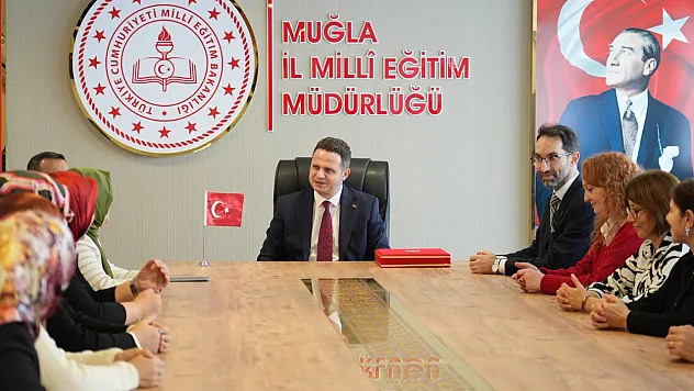 Muğla Olgunlaşma Enstitüsü tarafından 'Bayrak Sevgisi' el emeğiyle taçlandı