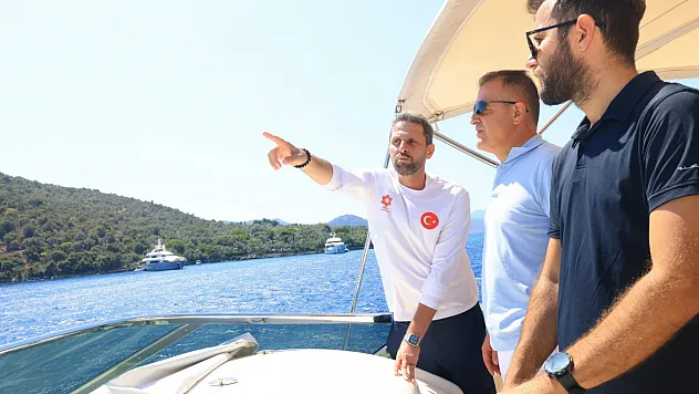 Muğla Valisi Akbıyık, Fethiye Körfezi'nde incelemelerde bulundu