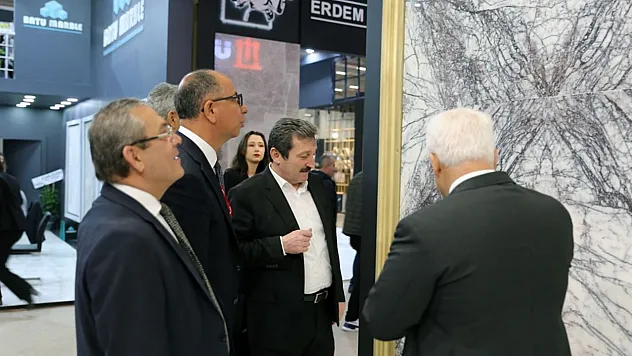 Muğla Valisi Tavlı Marble-İzmir fuarına katıldı